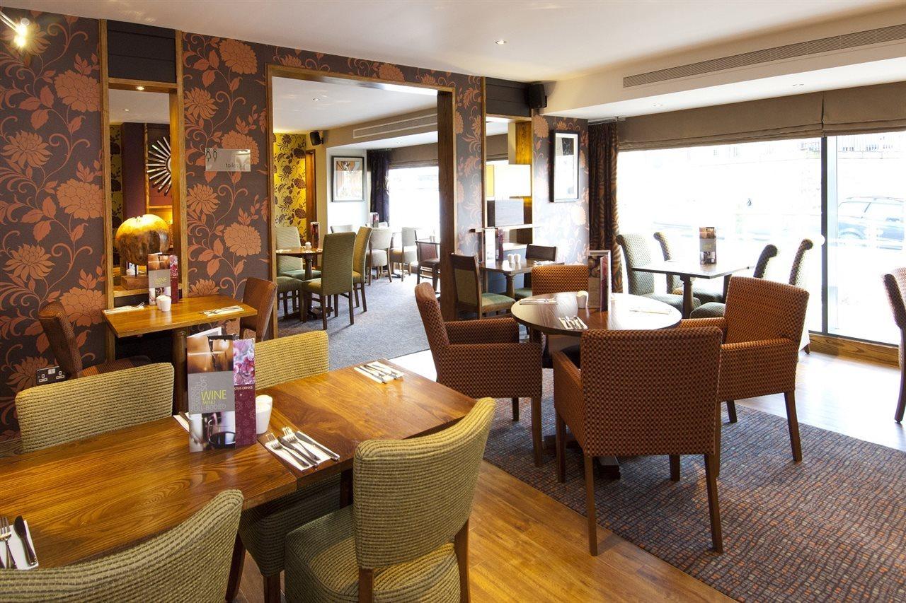 Premier Inn Bradford Central Экстерьер фото