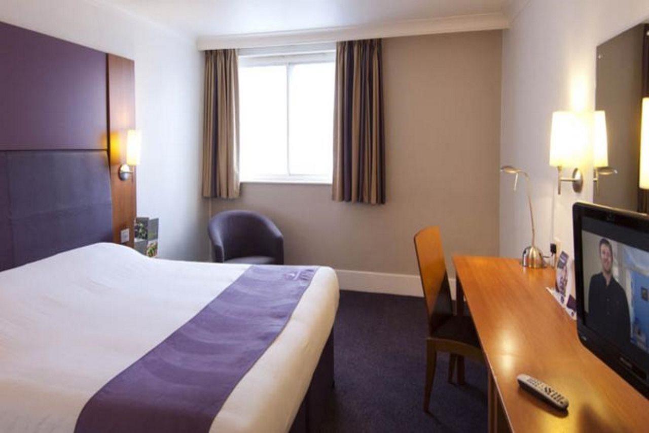 Premier Inn Bradford Central Экстерьер фото