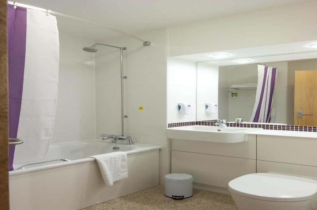 Premier Inn Bradford Central Экстерьер фото