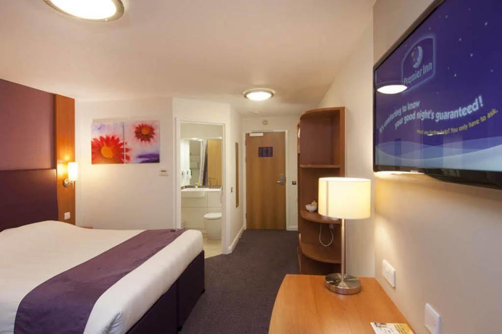 Premier Inn Bradford Central Экстерьер фото